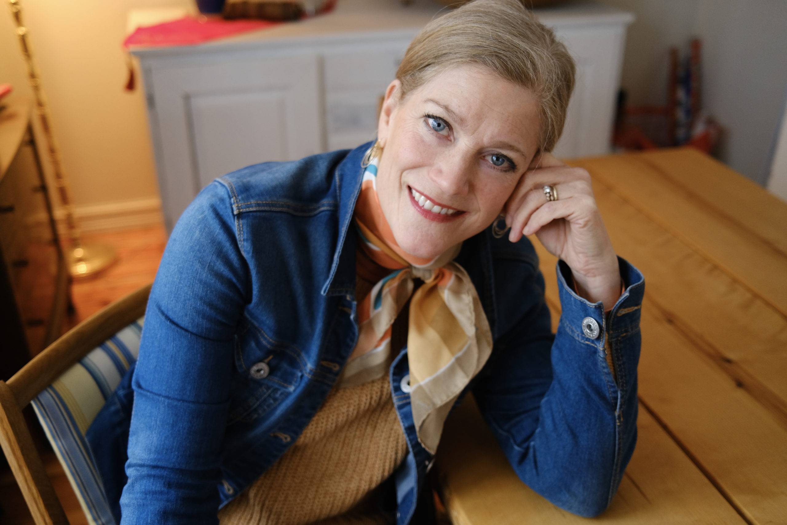 Adult woman headshot, smiling